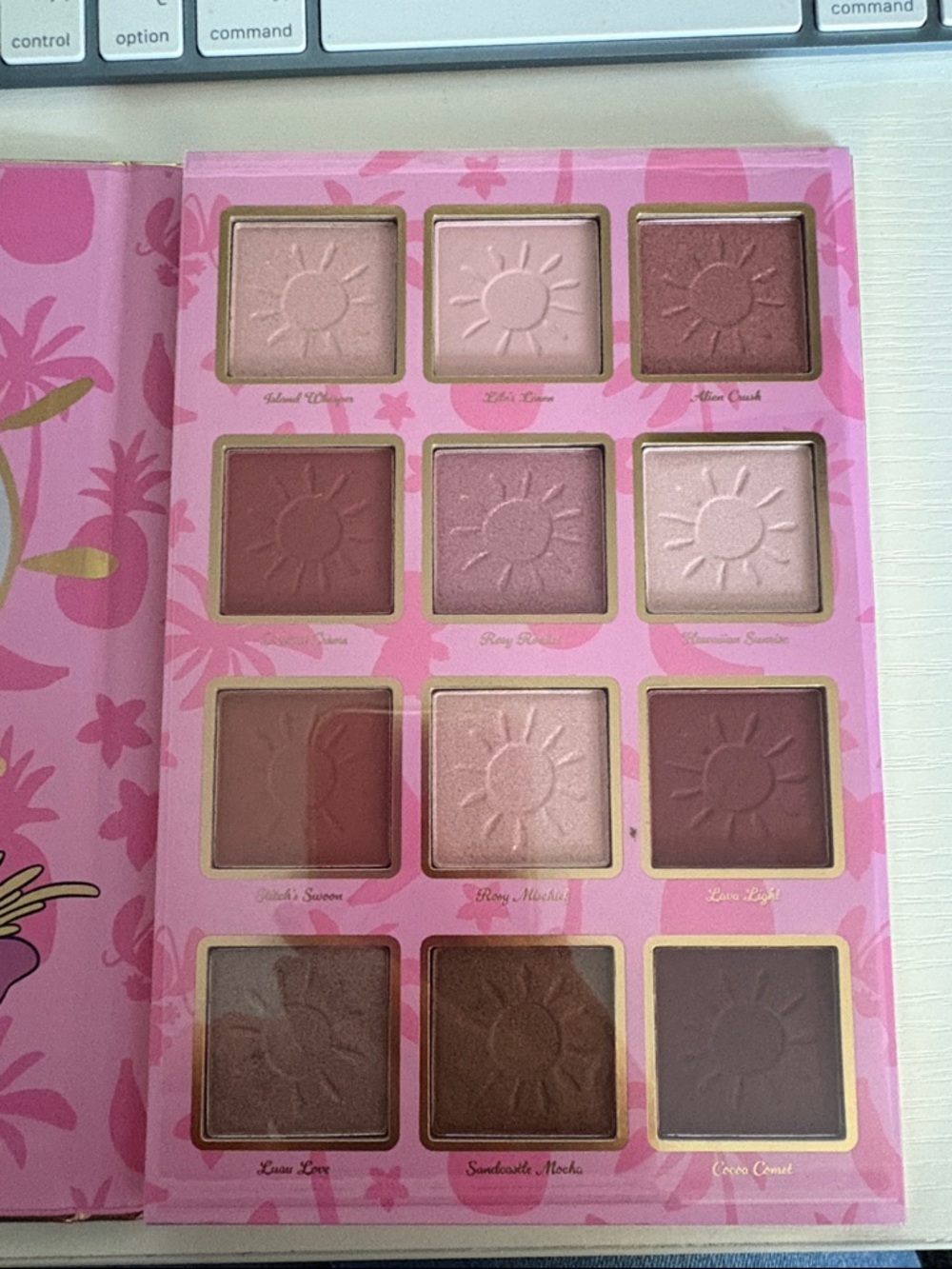 Disney Pink & Blue Stitch Decorative Eyeshadow Palette. New - Picture 4 of 8